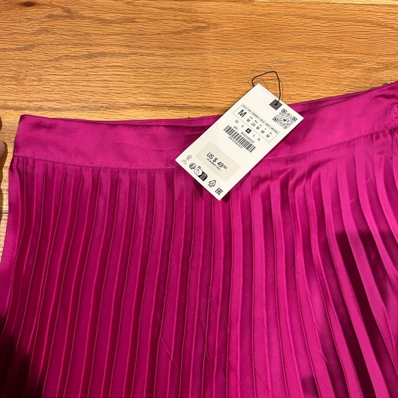 Zara Fuchsia Pink Pleated Maxi Skirt - Picture 4 of 6